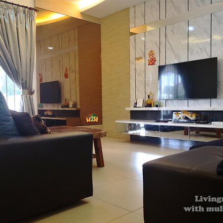 H2H - Cy Botani Vacation House Ипох Экстерьер фото